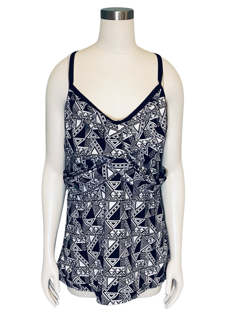 🌺 ACX Swim Top Black & White Geometric Pattern, Size 3X